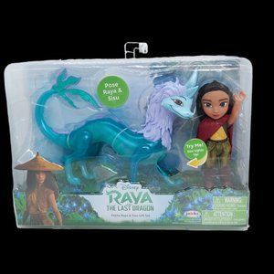 Disney Raya and The Last Dragon Set NWOT